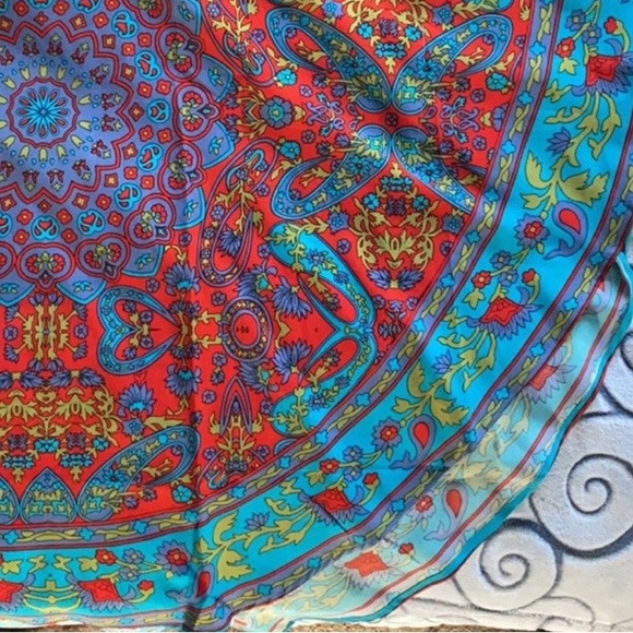 Lightweight Polyester Top - Picture 6 of 6